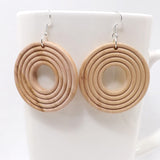 Qiaohe 1 Pair Good Quality Wood Earrings Organic brown Hollow African Woman Wooden Brincos Pendant 5.2x7cm/2x2.8''  E57